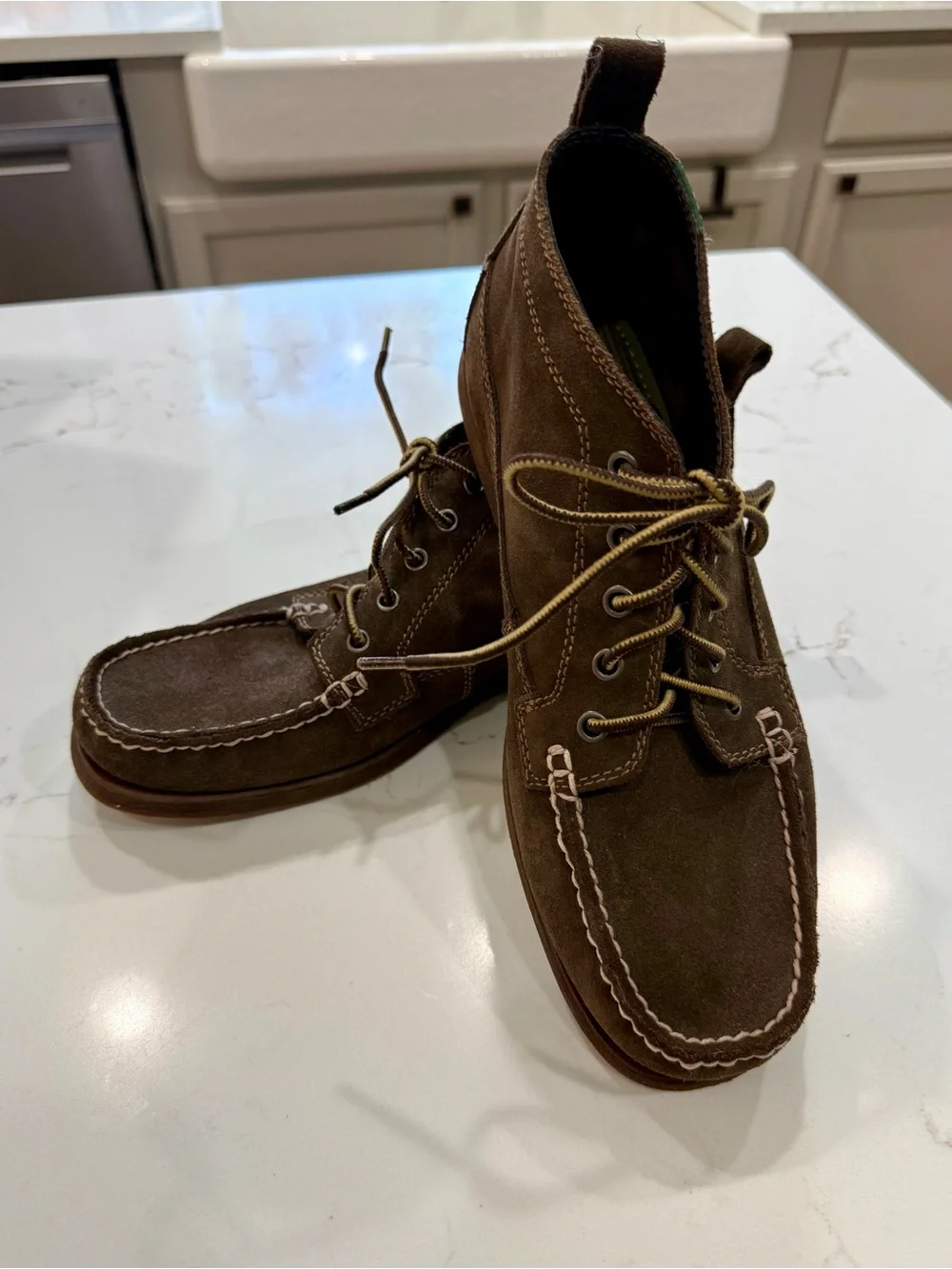 Men’s Eastland Seneca Brown Suede Chukka Boots size 10 NWOT